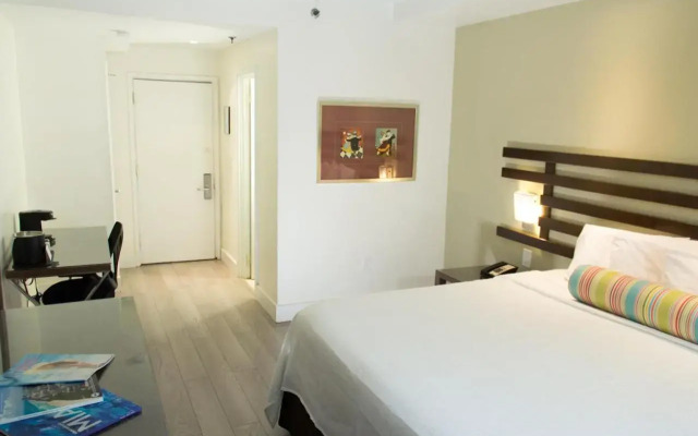 Dorchester Miami Beach Hotel & Suites
