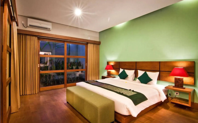 The Green Zhurga Suites
