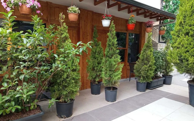 Ber Mai Inci Hotel