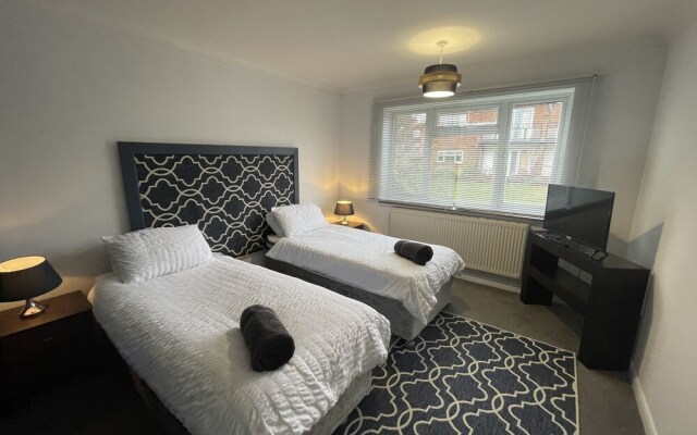 Continental Apartments - 2-bed Apartment in Fleet