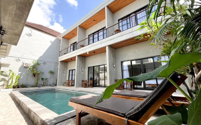 Adi surya guest house