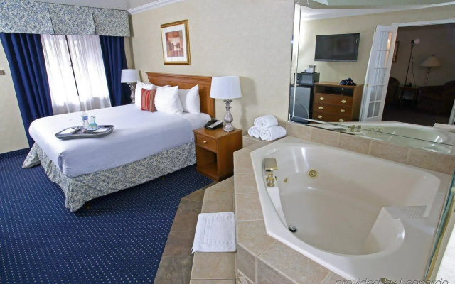 SureStay InnSuites Phoenix Hotel & Suites by Best Western