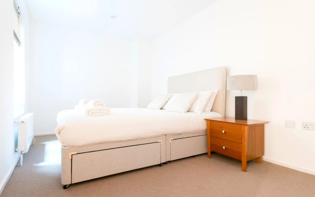 Platinum Apartment Near Westminster 9982