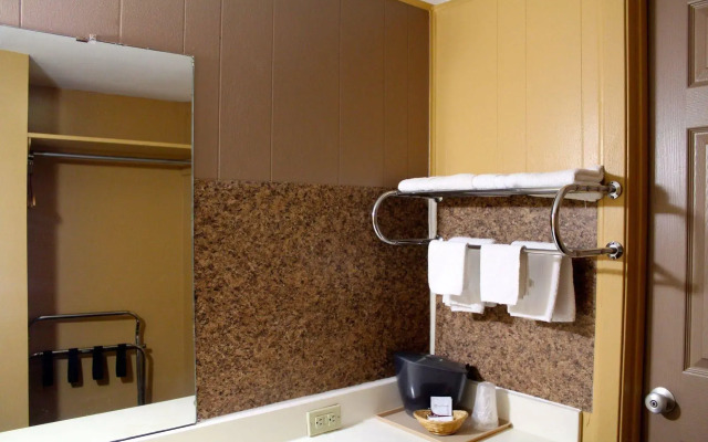 Executive Inn and Suites