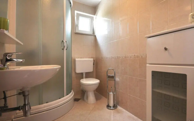 Awesome Home in Pisak With Wifi and 2 Bedrooms