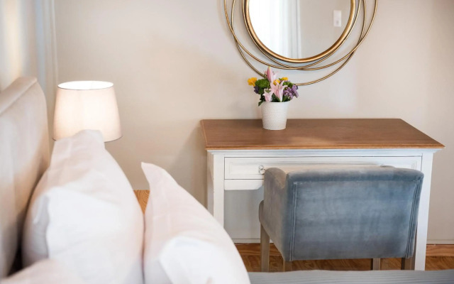 Mavrogenous Luxury Apartments