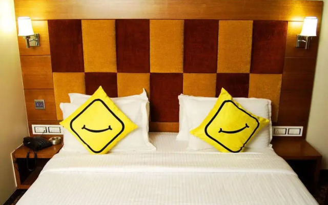 Stay Vista Rooms near Marine Drive