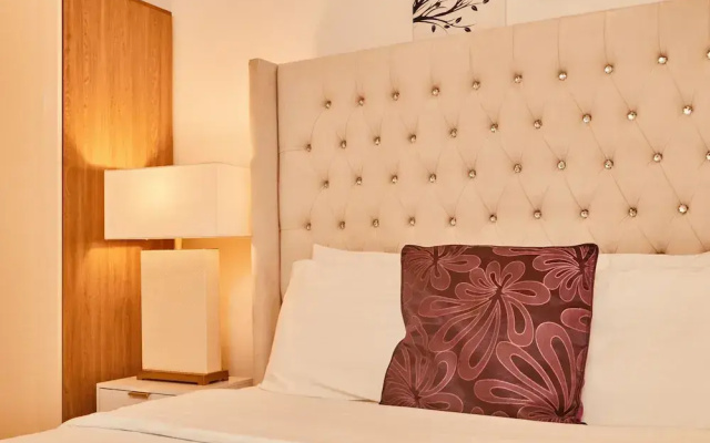 Modern Leeds City Apartment