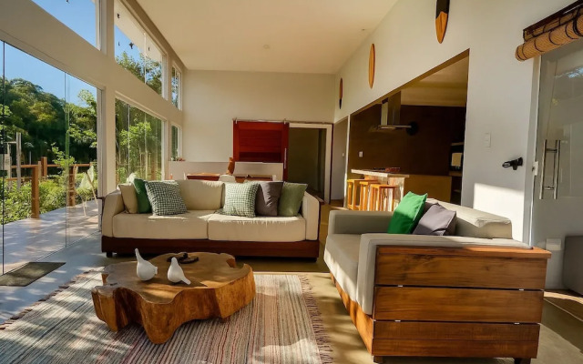 Casa c/ Piscina Privativa, 3 Suítes Sala integrada