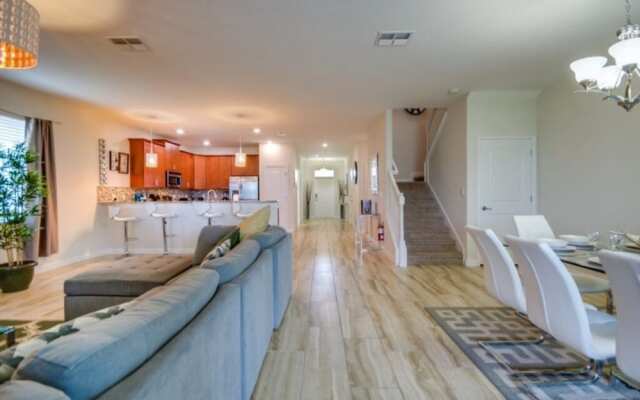 8-Bedroom Villa in Four Corners 1403RFD