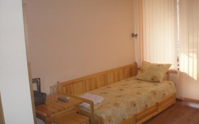 Ilona House