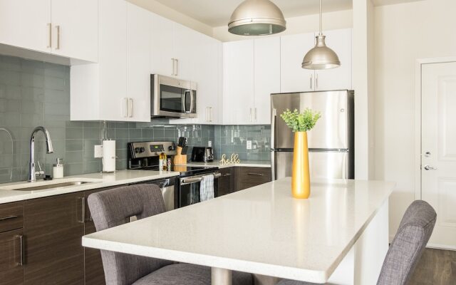 Centrally Located 1 BR and 2 BR Apts with Balcony by Frontdesk