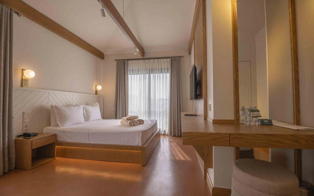 June Alaçatı (+15 Adult only)