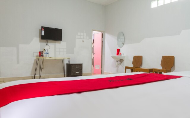 RedDoorz Resort Syariah @ Idelansia Home Stay Ciater