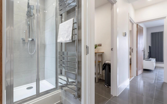 3 bedroom Luxury Apartment in Canary Wharf