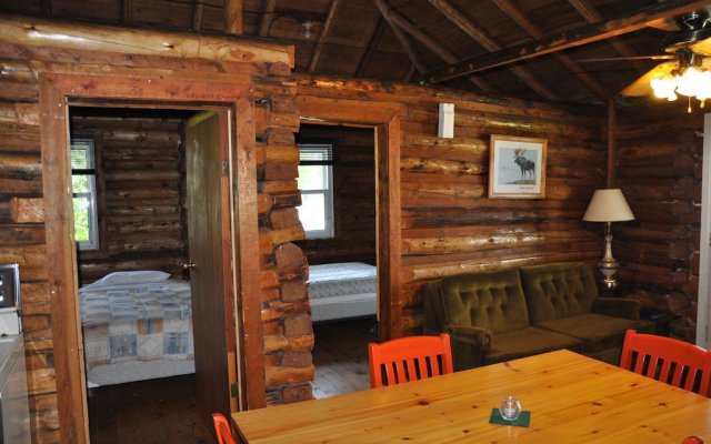 Okimot Lodge on Tomiko Lake