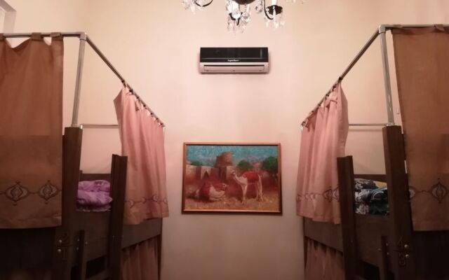 Hostel 124
