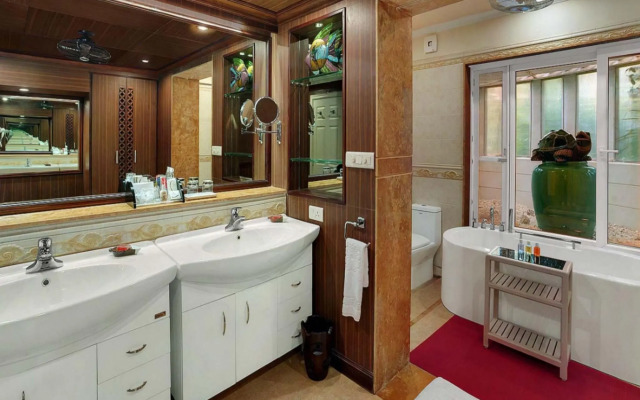 Mayfair Hideaway Spa Resort