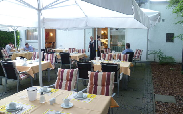 AVIA Hotel