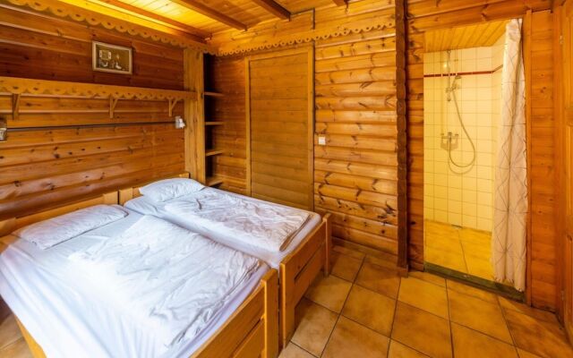 Majestic Chalet in Durbuy 200 Meters From the Golf