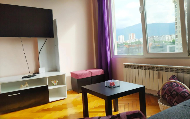 Lovely City Center 1BD, 1BT Apartment