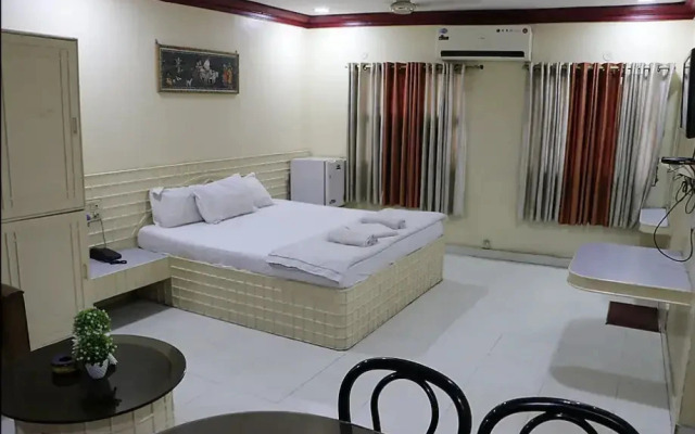 Hotel Center Point