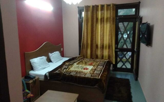 ADB Rooms Hotel Devine Point, Shimla