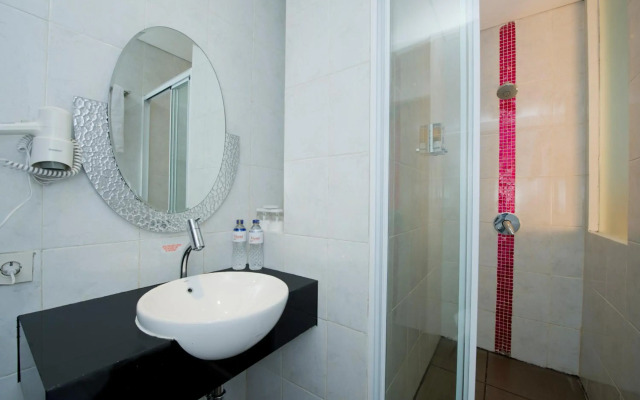 J Hotel Bandara Soekarno Hatta