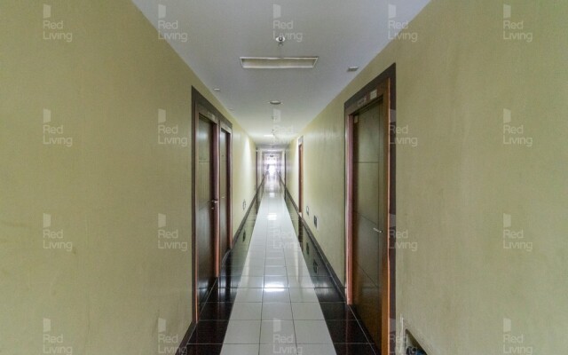 RedLiving Apartemen Gateway Cicadas - DB Room
