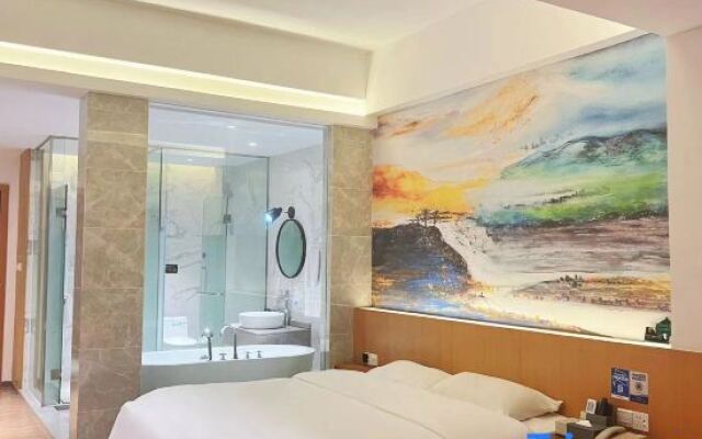 Nuojulian Hotel (Dongguan Hengli bus station)