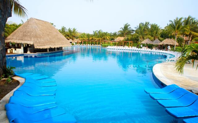 Valentin Imperial Riviera Maya – All Inclusive – Adults Only