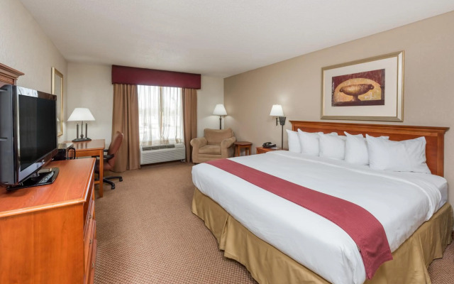 Seasons Inn & Suites Highland