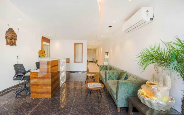 Hotel Paras