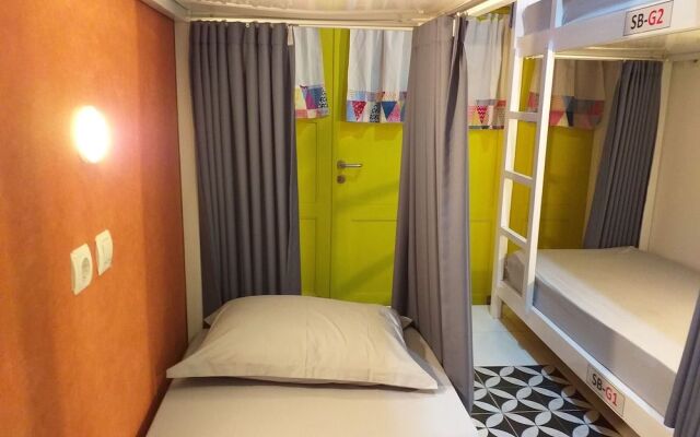 Home Addicts Hostel