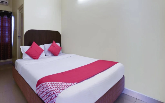 OYO 15011 Blue Homes