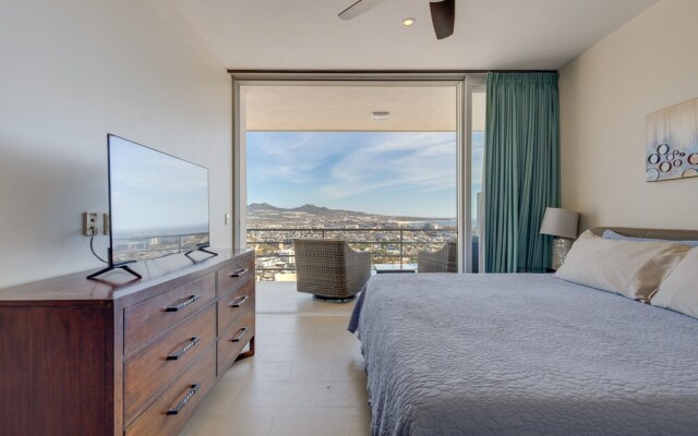 Cabo Pedregal Condo: Ocean View & 2 Infinity Pools