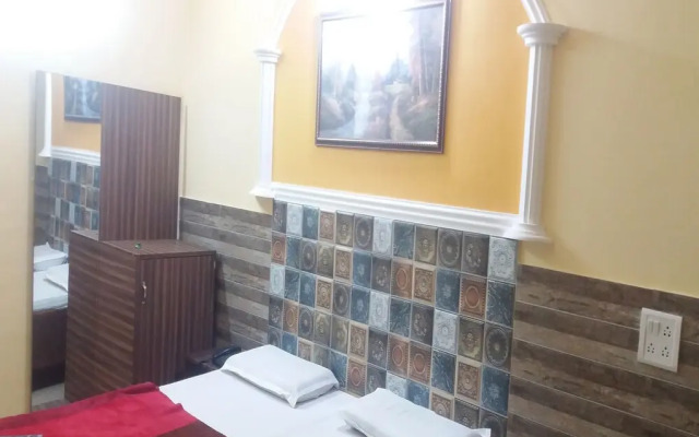 Goroomgo Hotel Ishan Katra