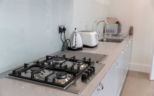 Reading Green Park Village Serviced Apt
