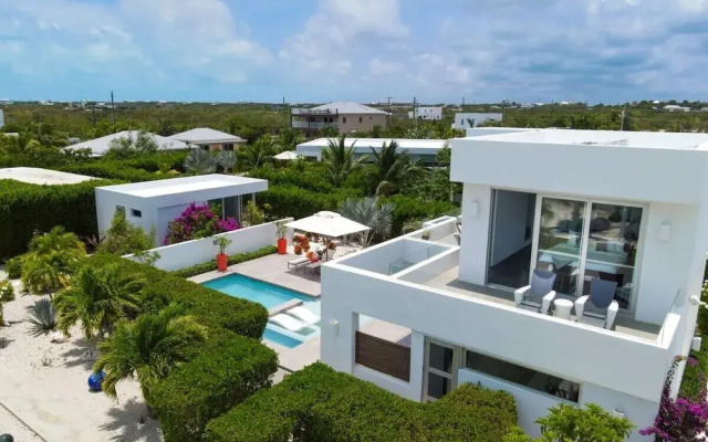 2bdr Oceanside Vacation Villa, Hotel Amenities v3