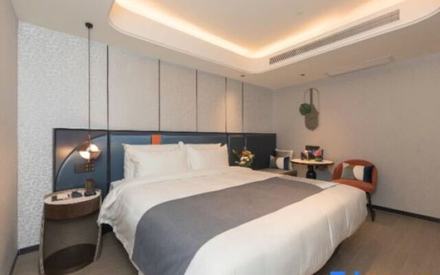 Yitel Hotel