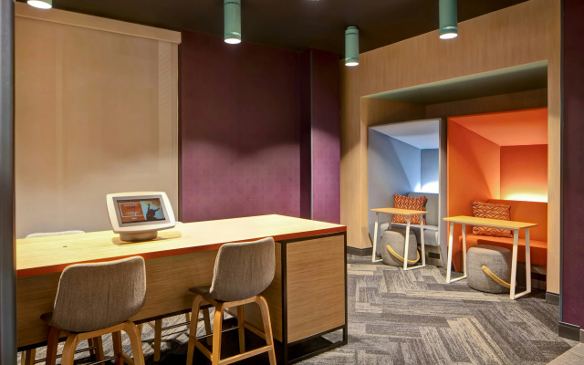 Tru by Hilton Oxford
