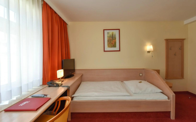 Hotel Adria München