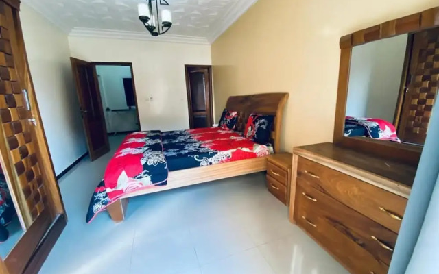 Mam Lovely 3-bed Apartment in Dakar-almadies