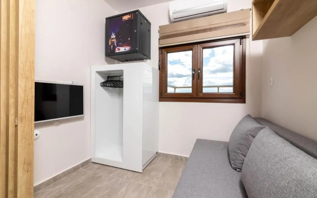 F & B Collection- 360 View Mini Penthouse