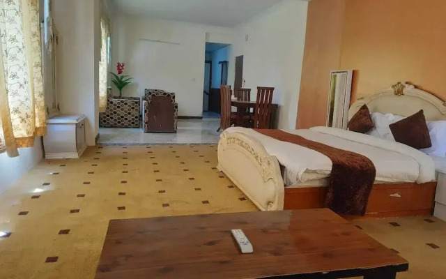 Hotel Royal Grand - Manali
