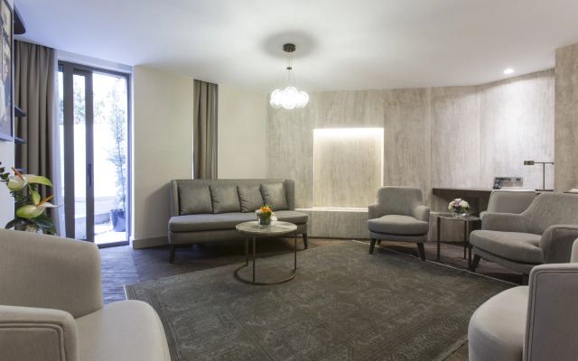Noble22 Suites