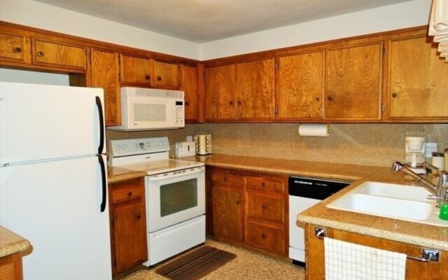 Mammoth S #136 2 Bedroom Condo