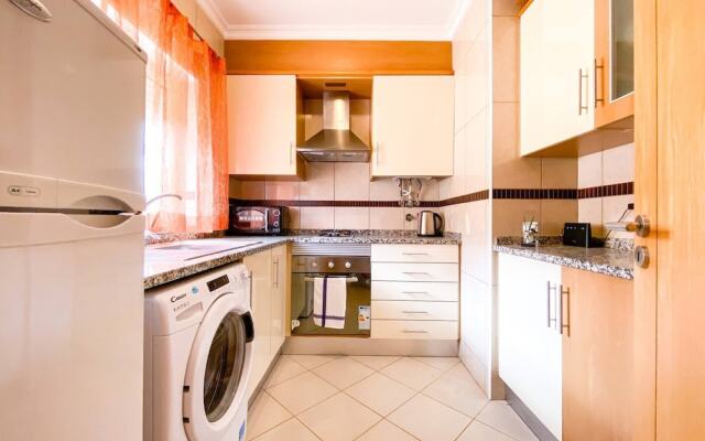 Prestige Apartment with Swimming Pool