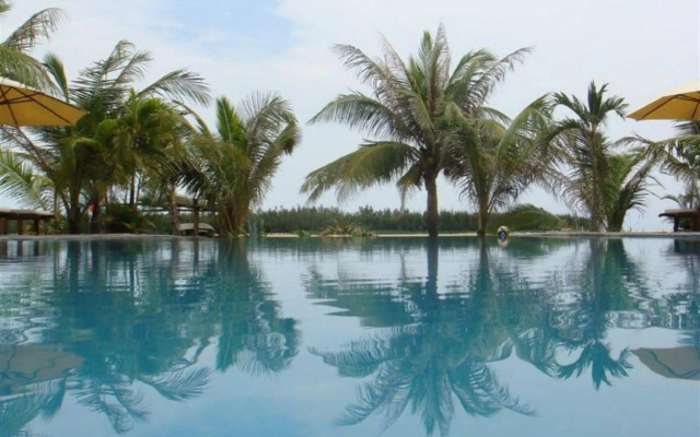 Le Domaine De Tam Hai Resort