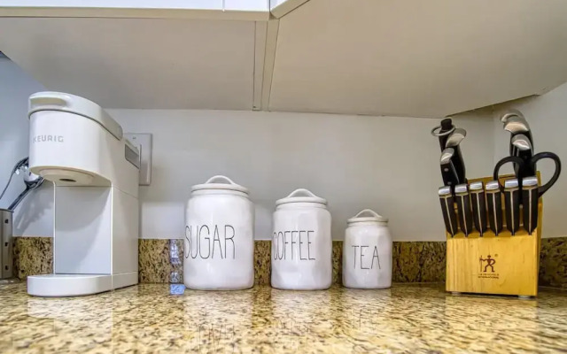 Casa Roselle 3 in Hollywood